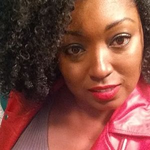 Meet your Posher, Damisha